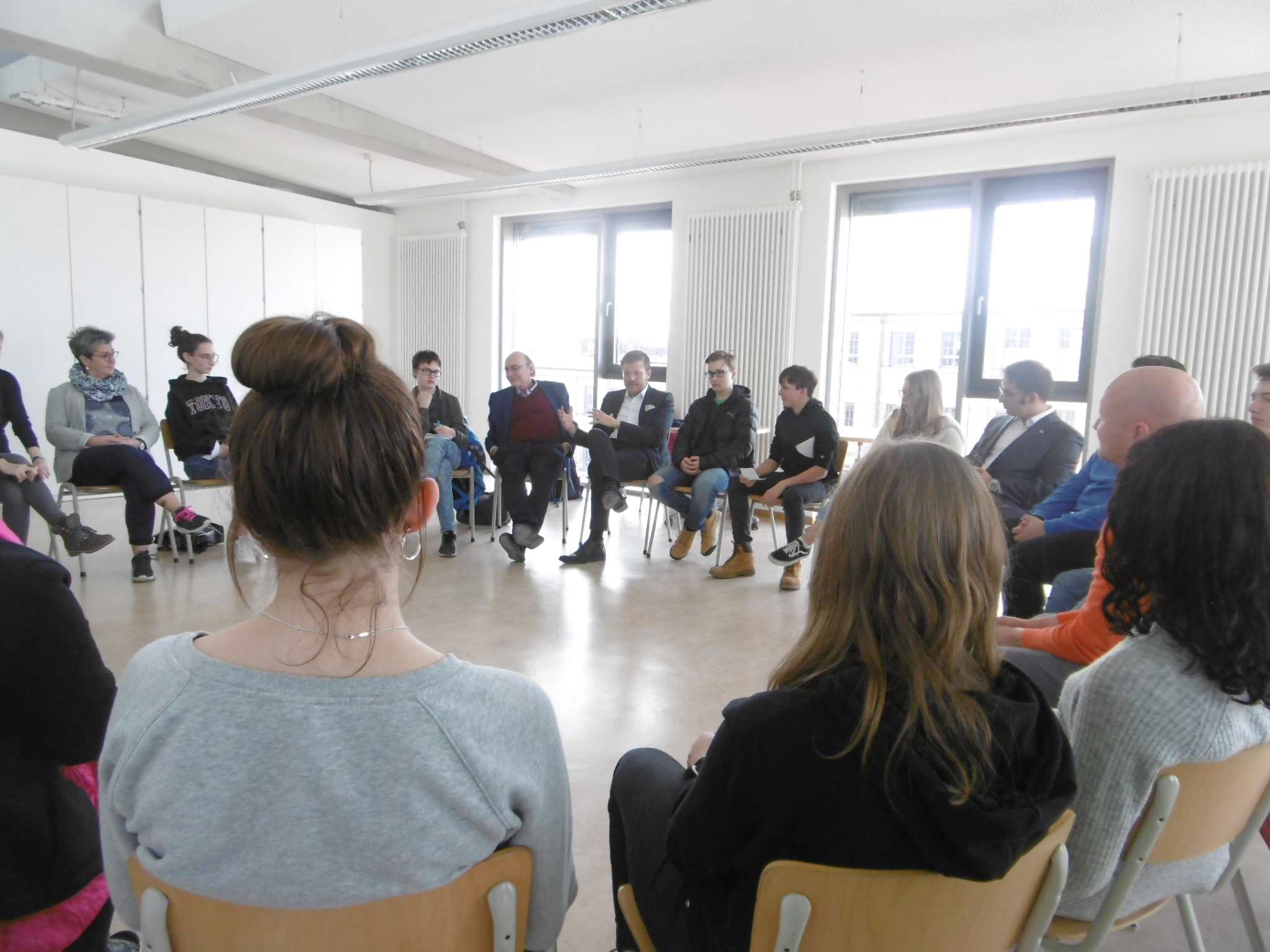 Gruppengespräch mit OB-Kandidaten in der Adolf-Reichwein-Schule Nürnberg