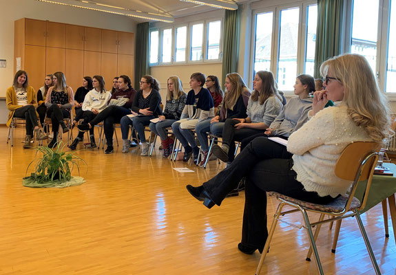 Gabriele Neff zu Besuch bei der Fachakademie für Sozialpädagogik der A. Schulschwestern
